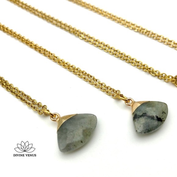Labradorite Necklace | Gold Plated Stainless Steel - Picture 2 of 11